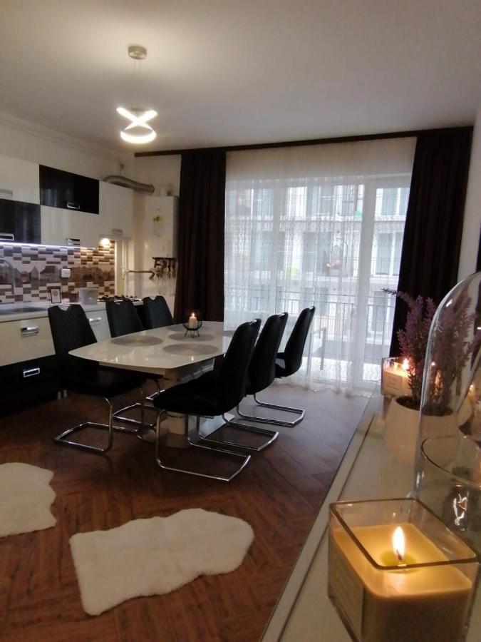 Iris Vivo Mall Apartment