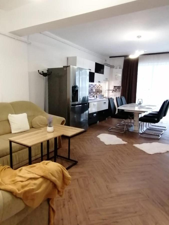 Iris Vivo Mall Apartment